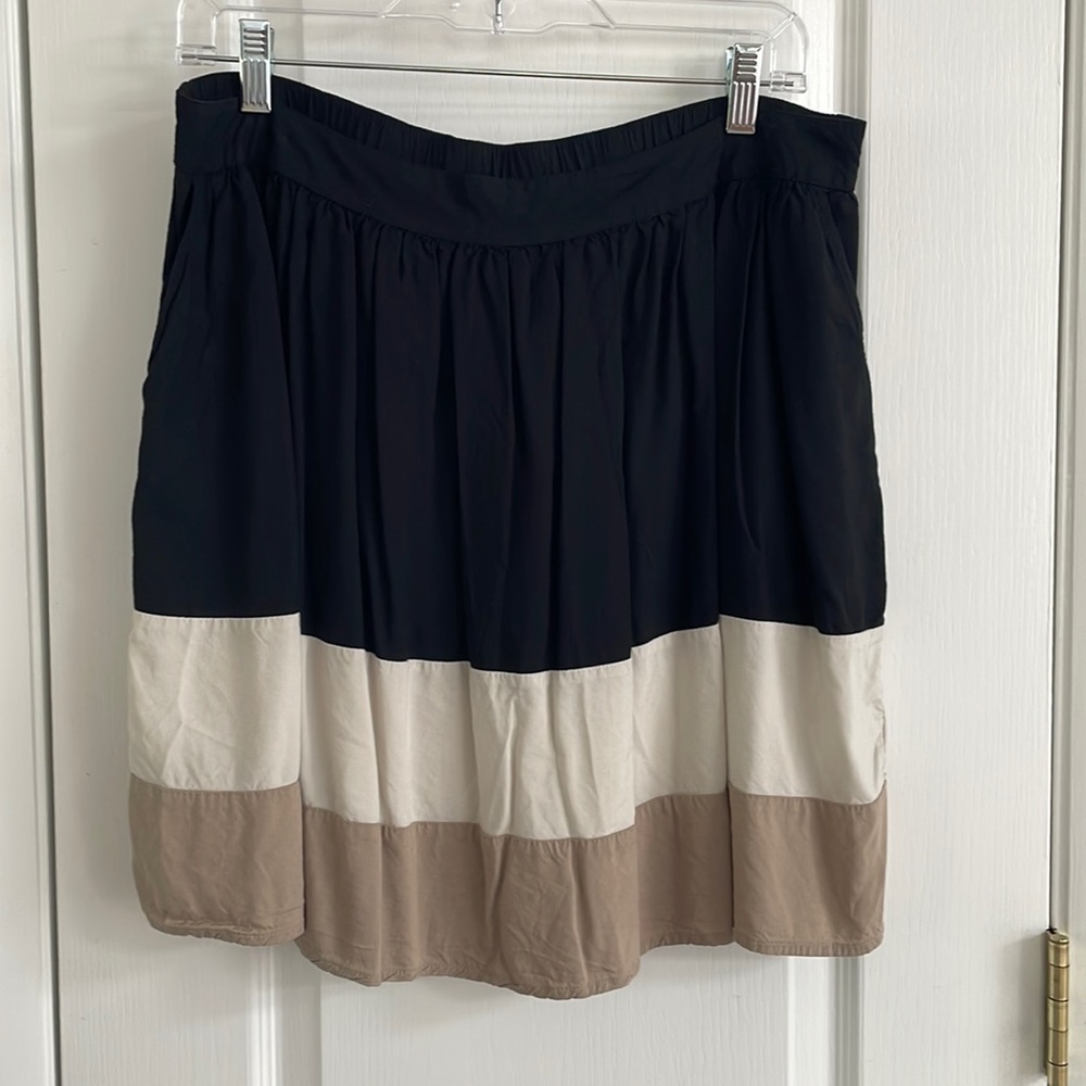 Old Navy skirt with pockets